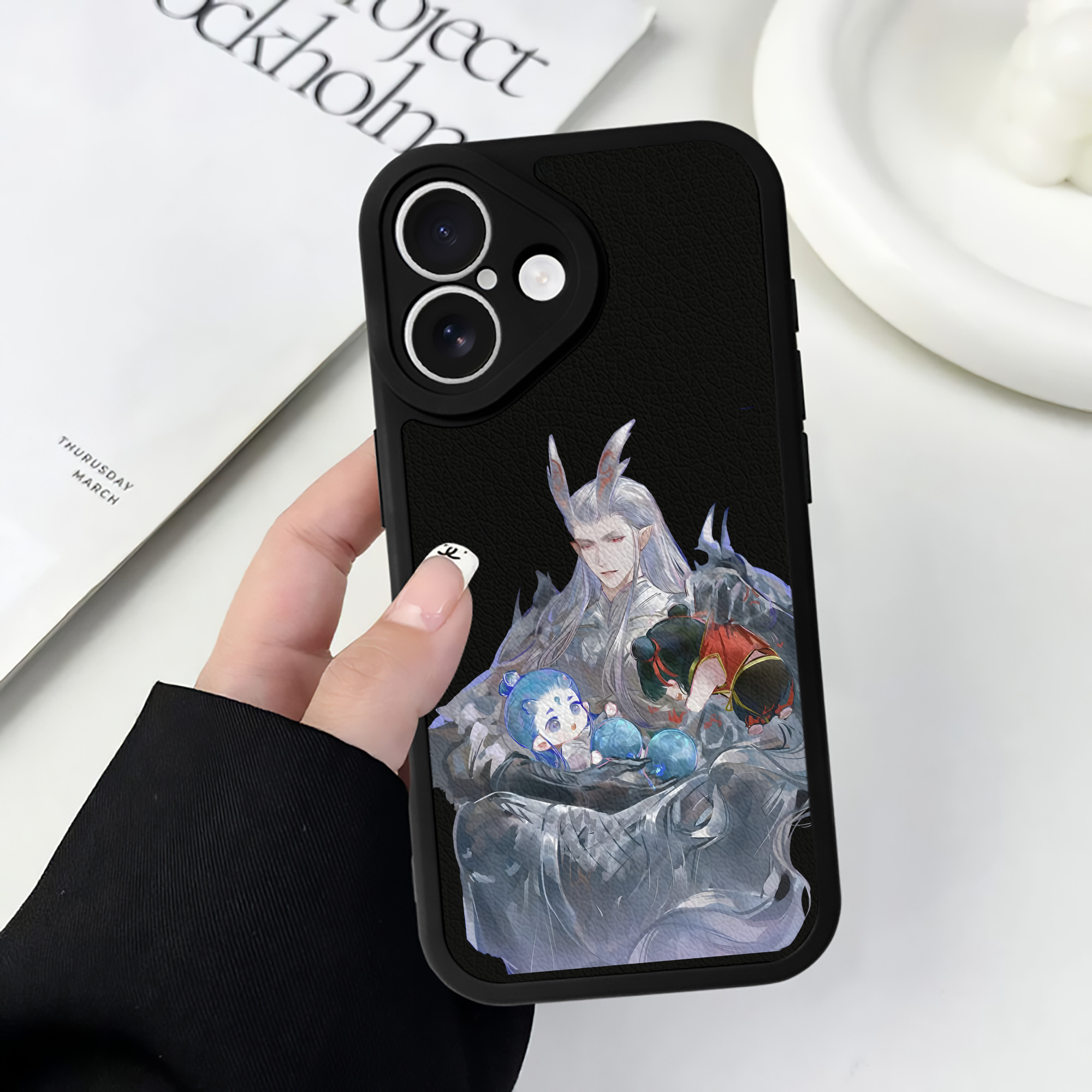 （画像用） Ne Zha 2 ナタ 魔童の大暴れ 【iPhone 16シリーズ対応】シリコンスマホケース（レザー調） 材質：シリコン
